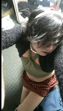 Chica trav. ardiente