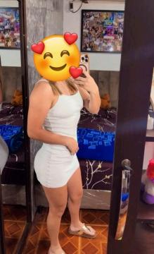 Universitaria, blanca de buenas nalgas
